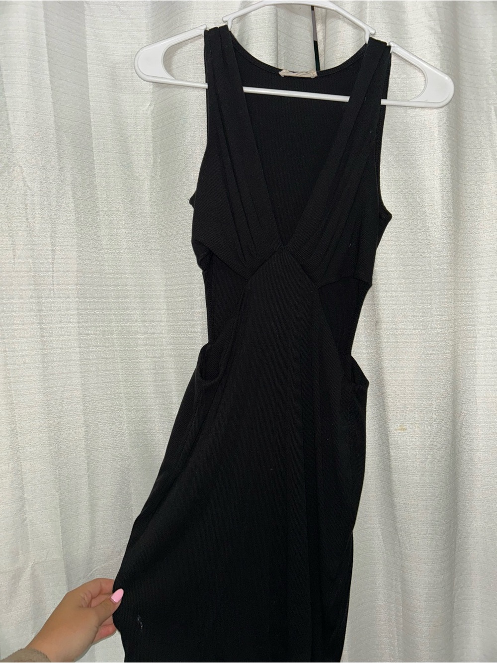 ILLA ILLA Black Sleeveless V-Neck Mini Dress
